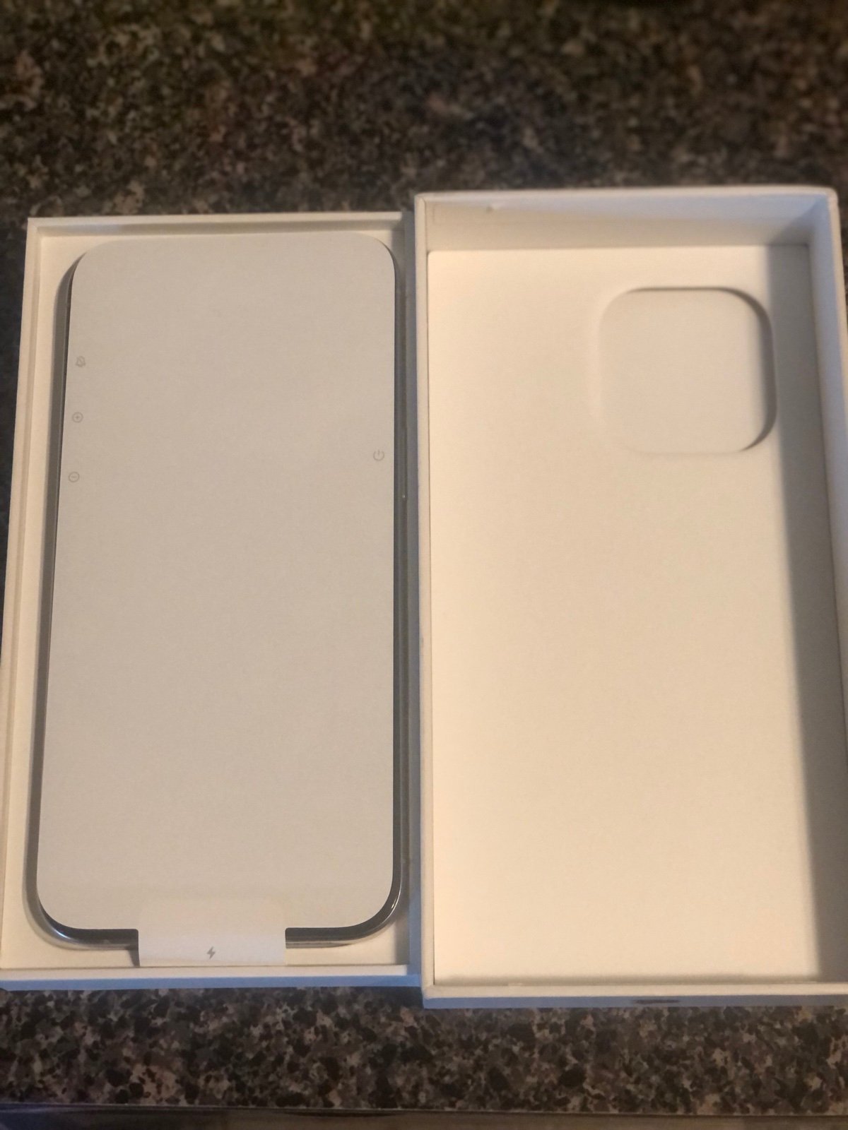 Iphone 15 pro max phone unlocked 512GB 7W85