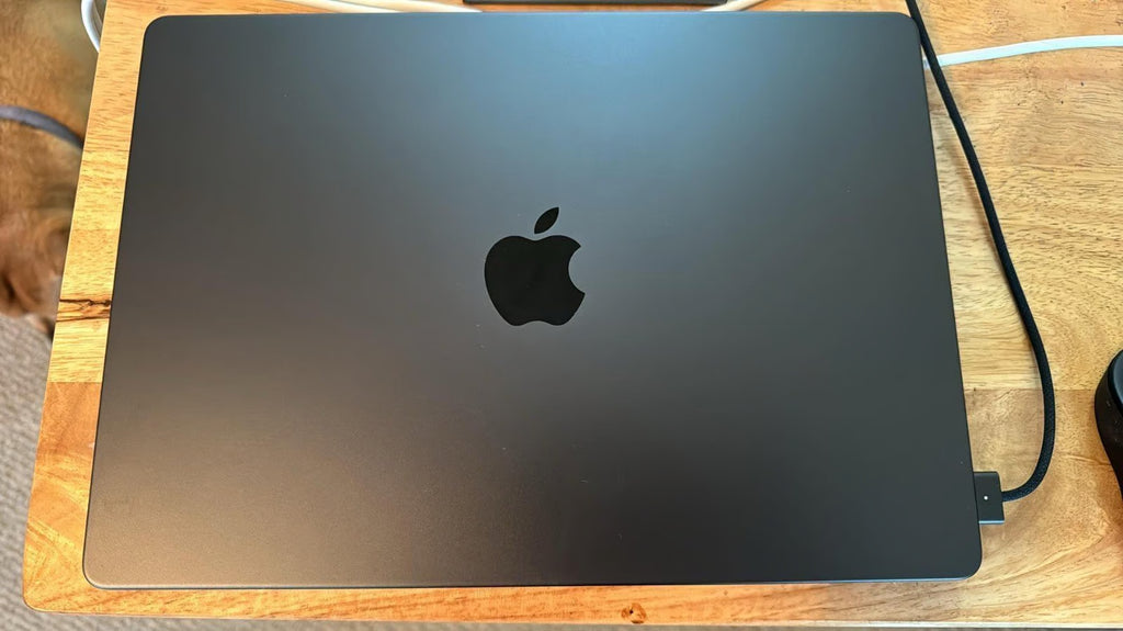 MacBook Pro 14 M3 18GB Ram 14 Core CPU 512GB Space Gray 9Q72