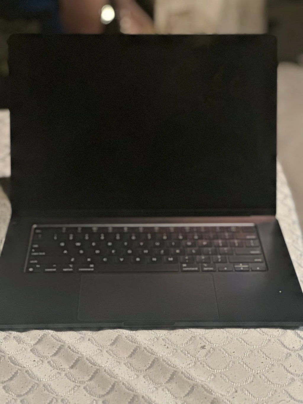 macbook air m2 15 inch 8N29