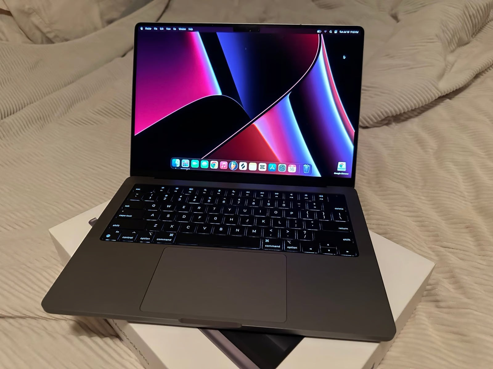 MacBook Pro M3 2023 2P21