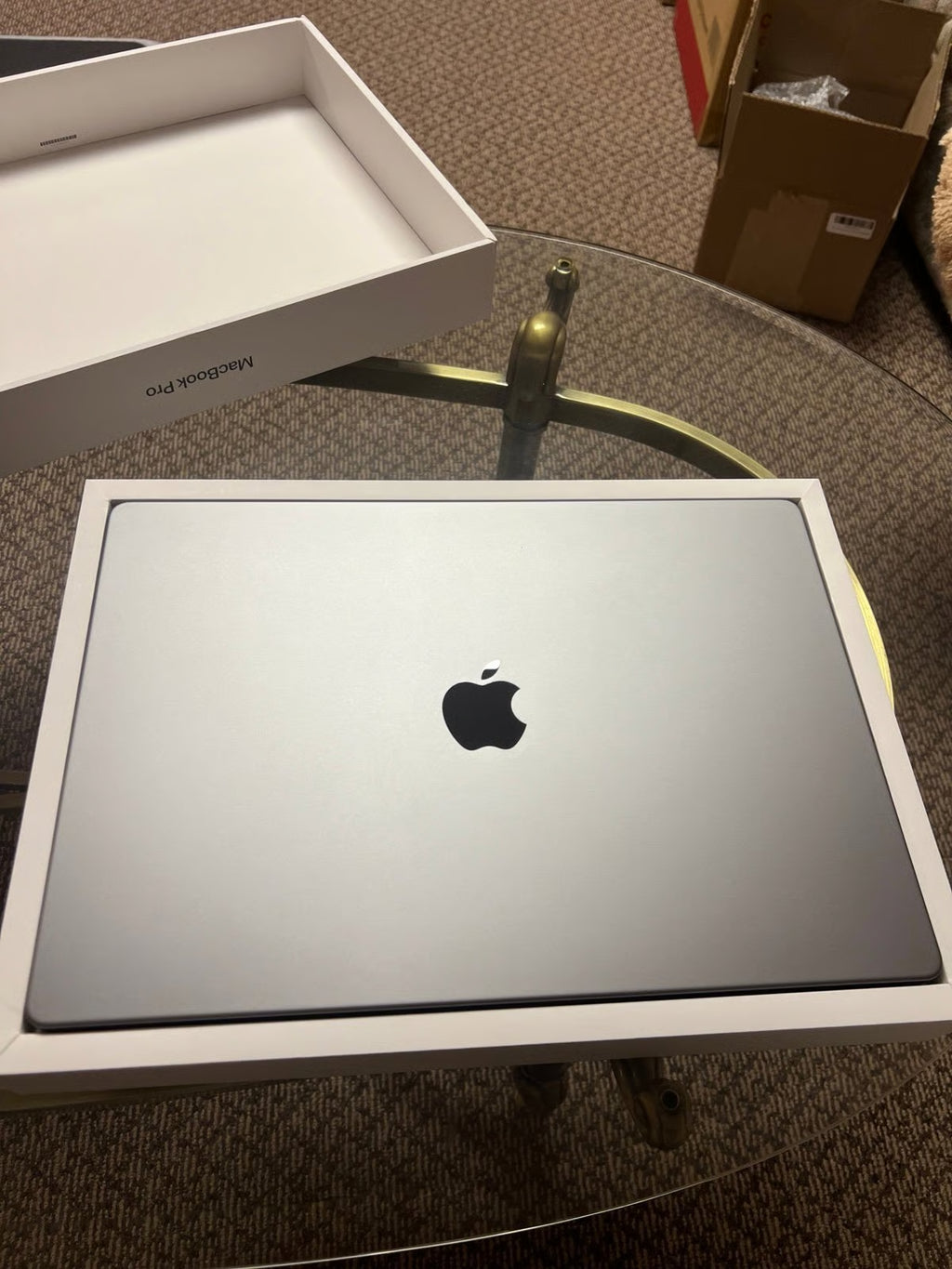 MacBook Pro 2021 16 inch 1C25