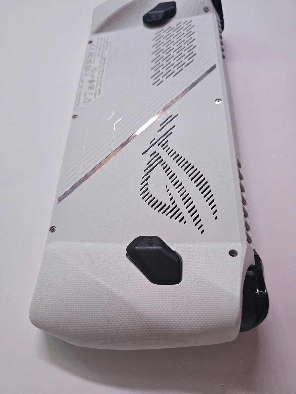 ASUS ROG Ally Z1 Extreme Handheld Gaming PC 7Y93