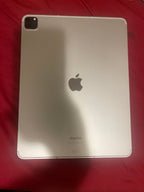 Apple iPad Pro 6th Generation 1 TB in Silver 8W39