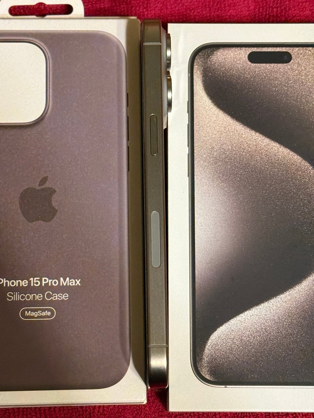 UNLOCKED iPhone 15 pro max 256gb natural titanium 3F59