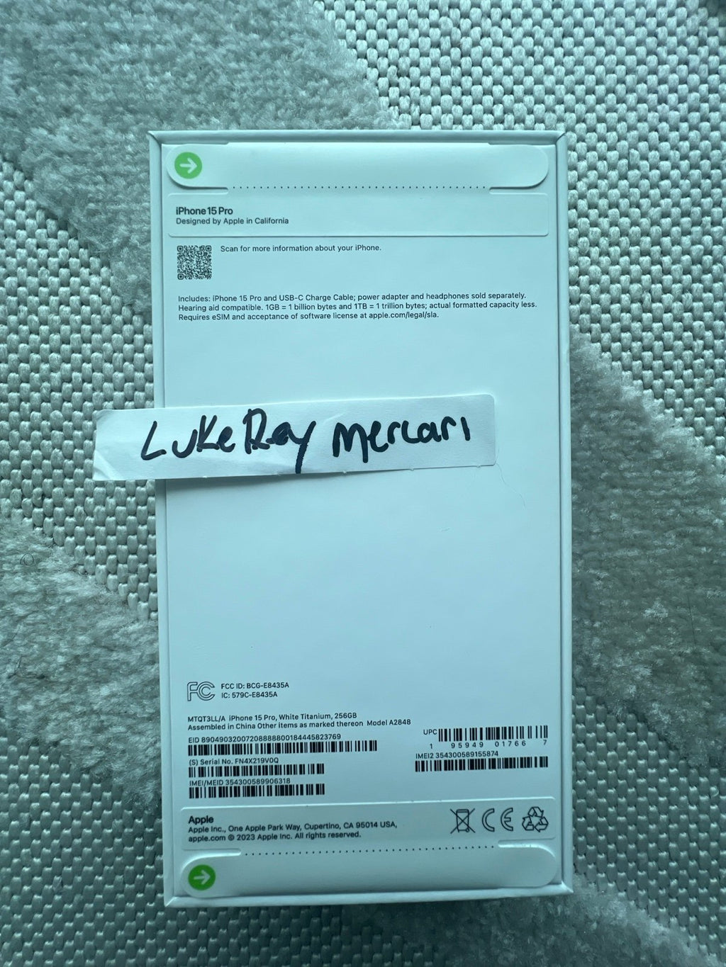 iphone 15 pro 256gb unlocked + charger 2S83