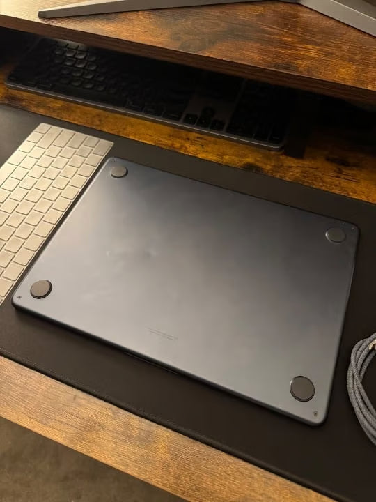 MacBook Air 13.6"" With M2 Chip 5L88