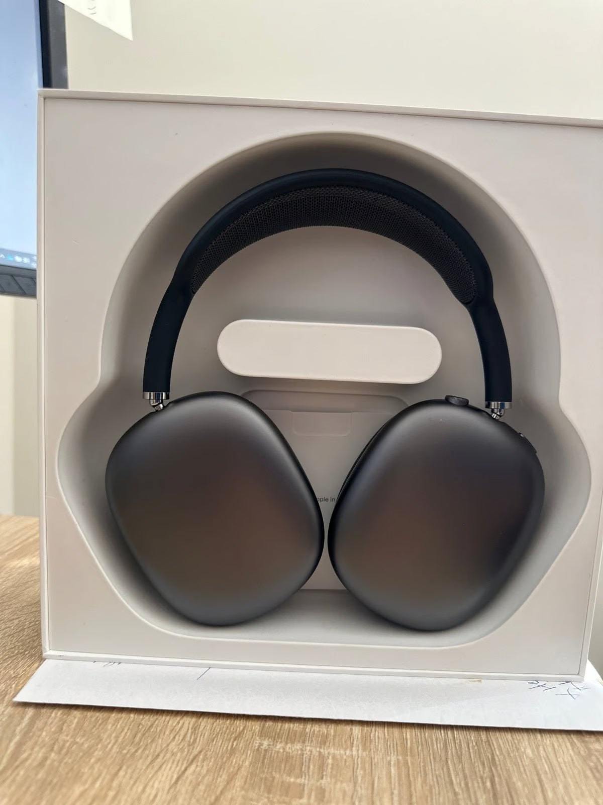 Apple AirPods Max in Space Gray 6K69