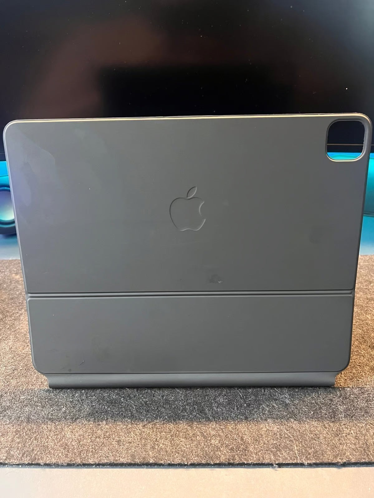 Apple iPad Pro 12.9 4th Gen 128 GB/ Magic Keyboard 5W86