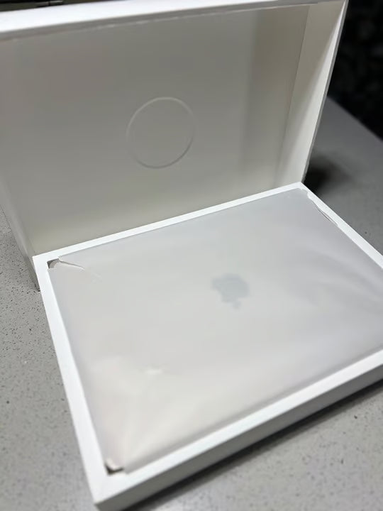 Apple - MacBook Air 15"" Laptop - M2 chip Built for Apple Intelligence - 8GB M 8Q82