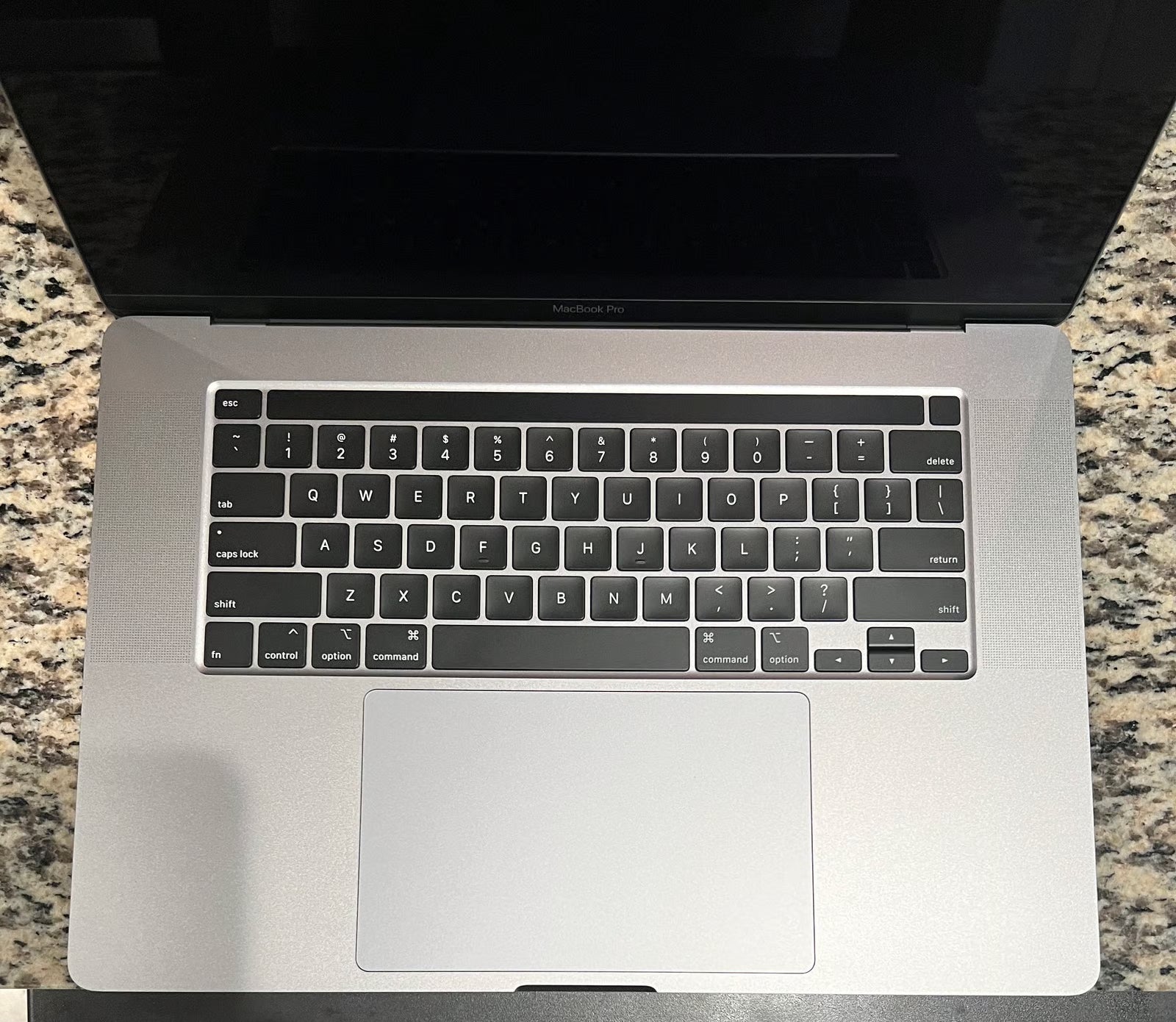 EXCELLENT Apple MacBook Pro Touch 16 inch 2.4GHz 8 Core i9 32GB 1TB SSD 1U97