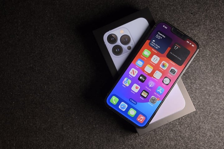 Apple iPhone 13 Pro 128GB Sierra Blue Factory Unlocked 6W26