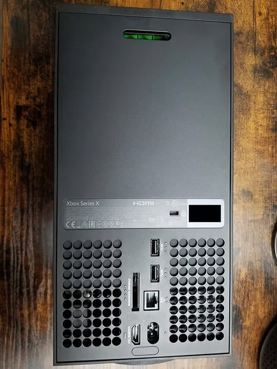 Xbox Series X with controller 2N83