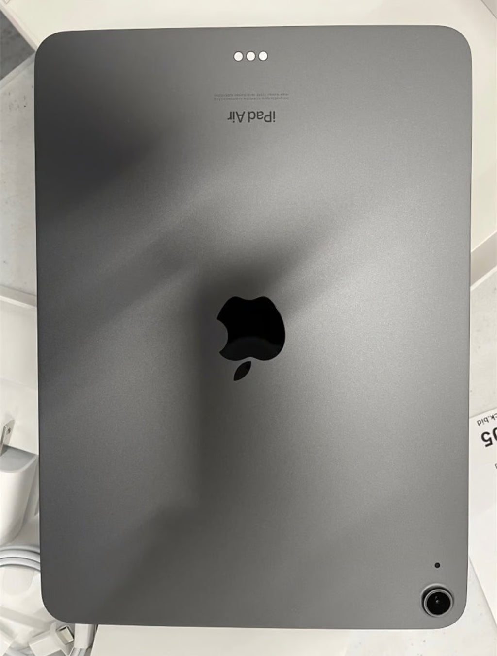 Apple iPad Air 5th Generation 64 GB in Space Gray 7H23