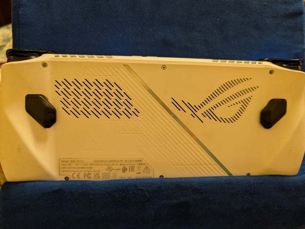 ASUS rog ally z1 extreme bundle Christmas gift present 6K18