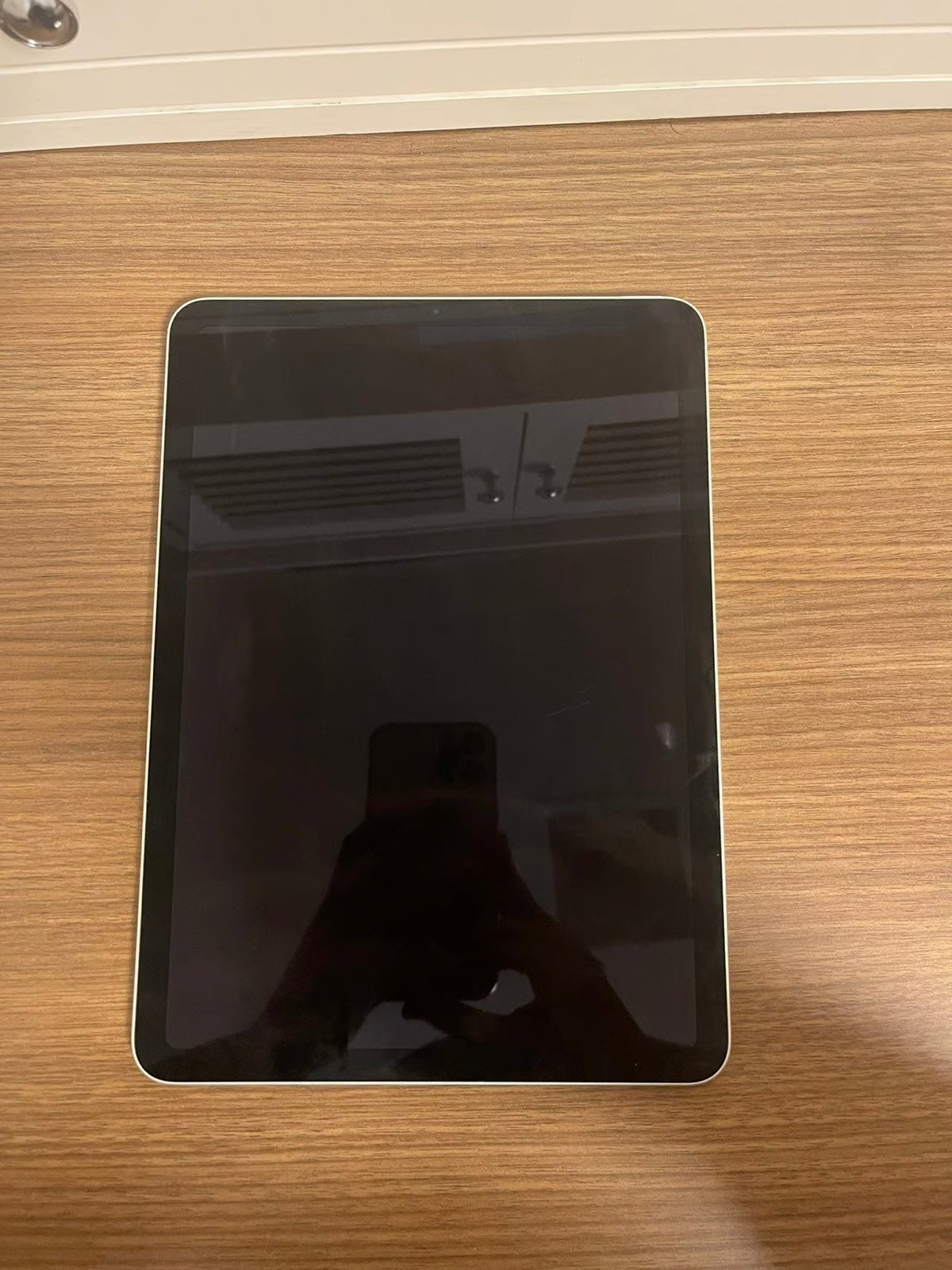 Apple iPad Air 4th Generation 64 GB 6R36