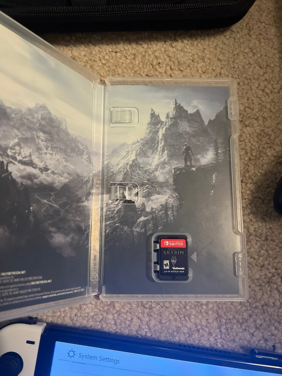 Nintendo switch oled w/ micro sd 3H69