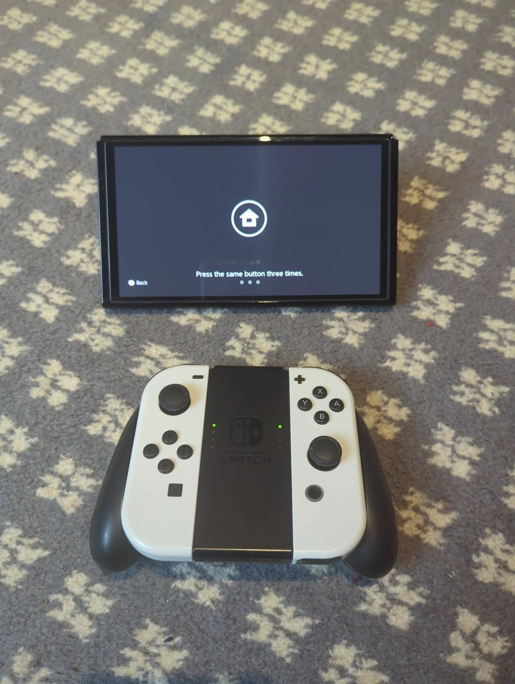 Nintendo Switch OLED with Animal Crossing 5G22