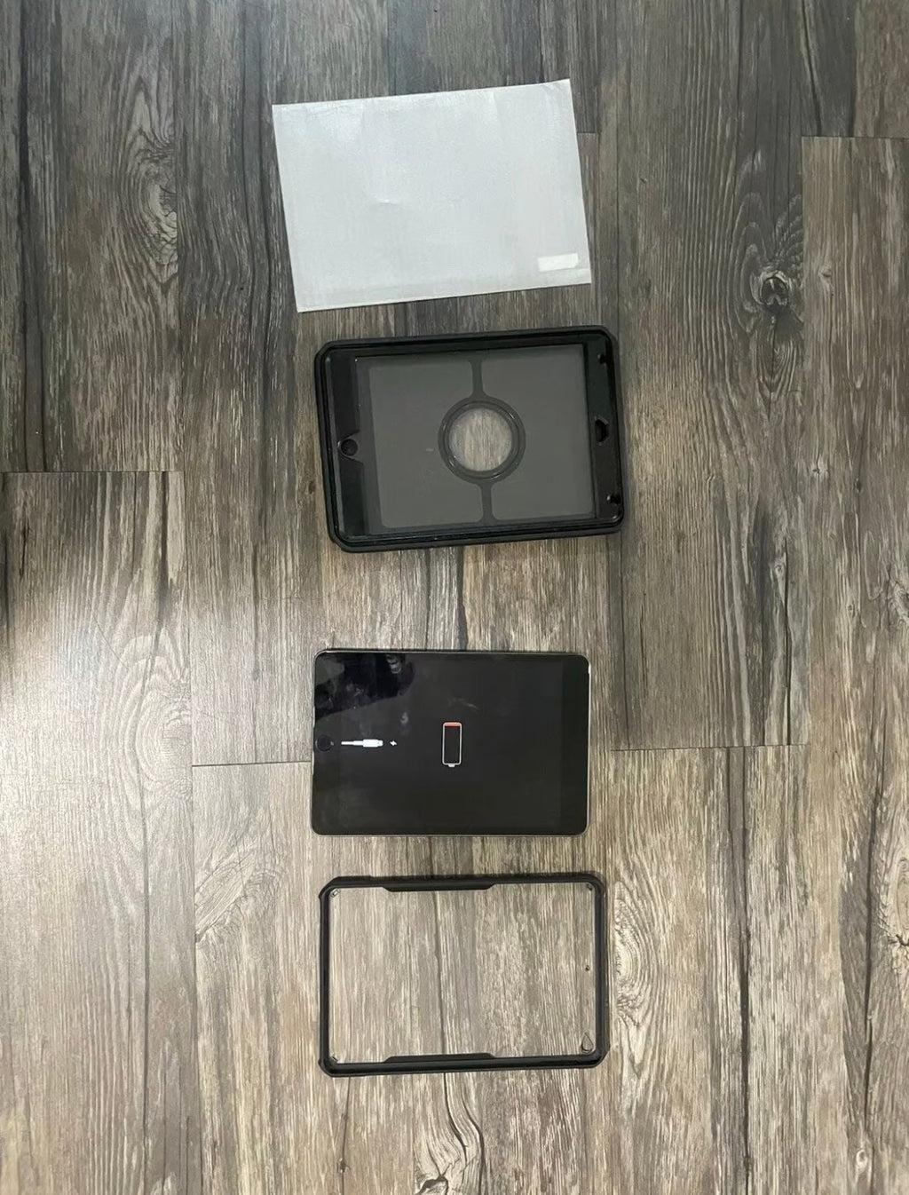 Apple iPad Mini 4th Generation 64 GB in Silver 7L57