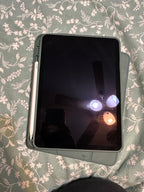 Apple iPad Air 4th Generation 64 GB in Green & Apple Pen 3U11