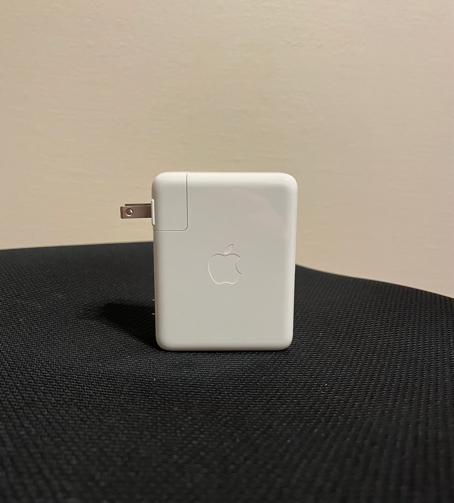 MacBook Pro 16"" Laptop Apple M1 Pro chip 16GB Memory 1TB SSD 7Y77