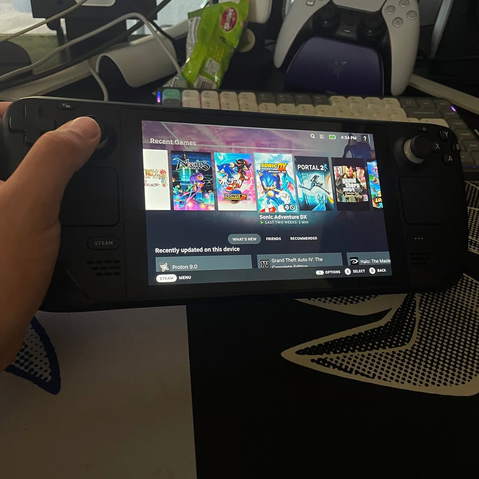 Steam Deck 256GB (LCD screen) - Valve Certified Refurbished 2P89