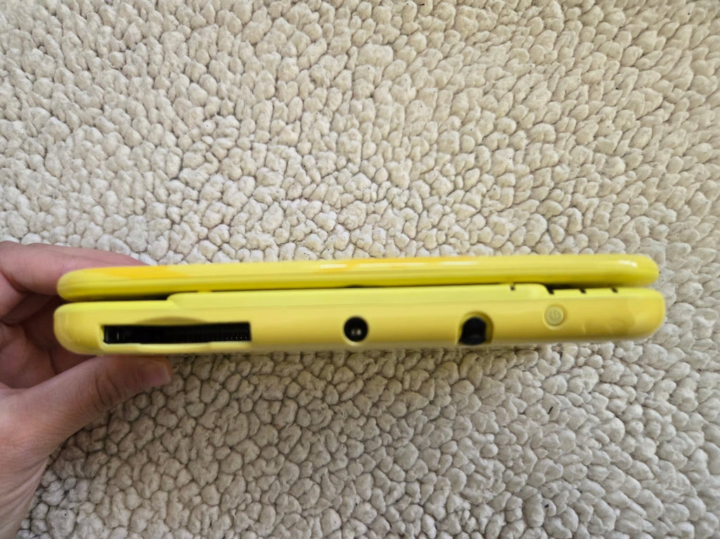 New Nintendo 3DS XL Pikachu in Yellow with 128gb SD Card, Charger and Stylus