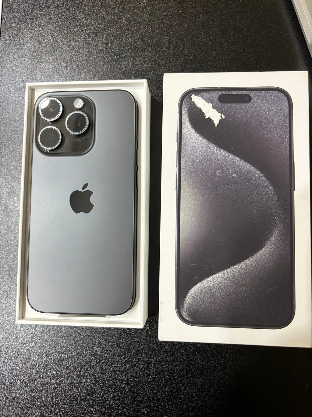 Apple iPhone 15 pro 128 gb Black titanium UNLOCKED 8R67