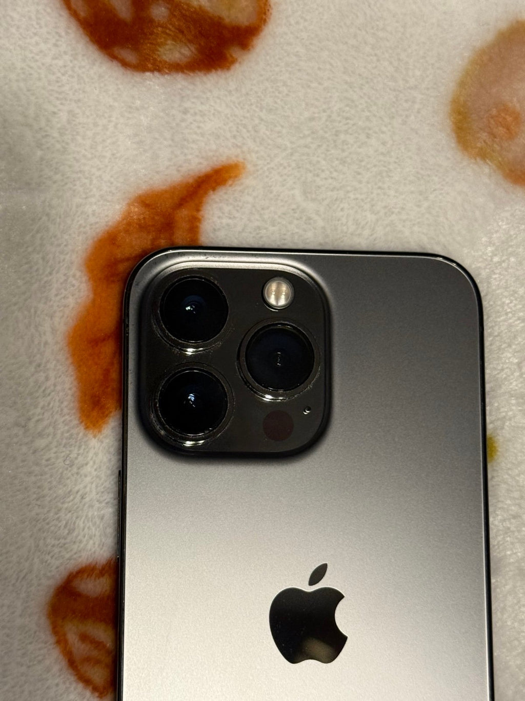 iphone 13 pro unlocked  ON HOLD 2L87