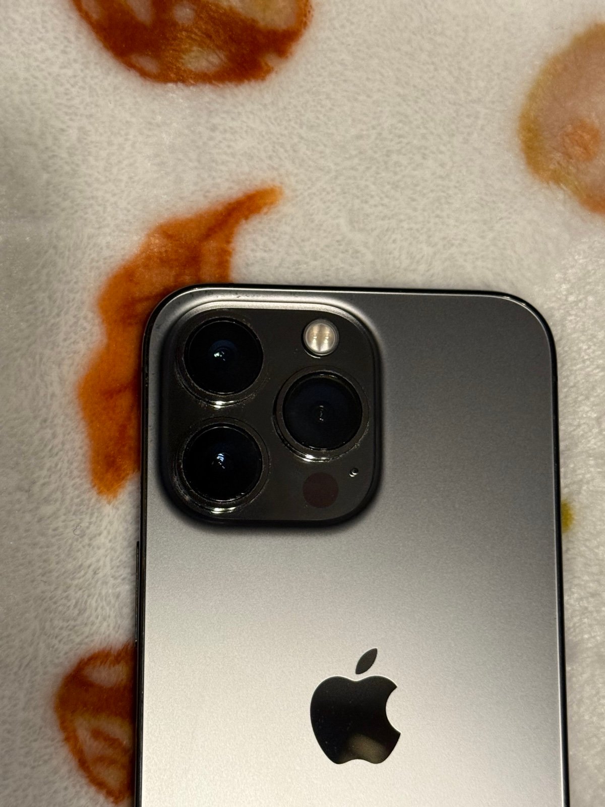 iphone 13 pro unlocked  ON HOLD 2L87