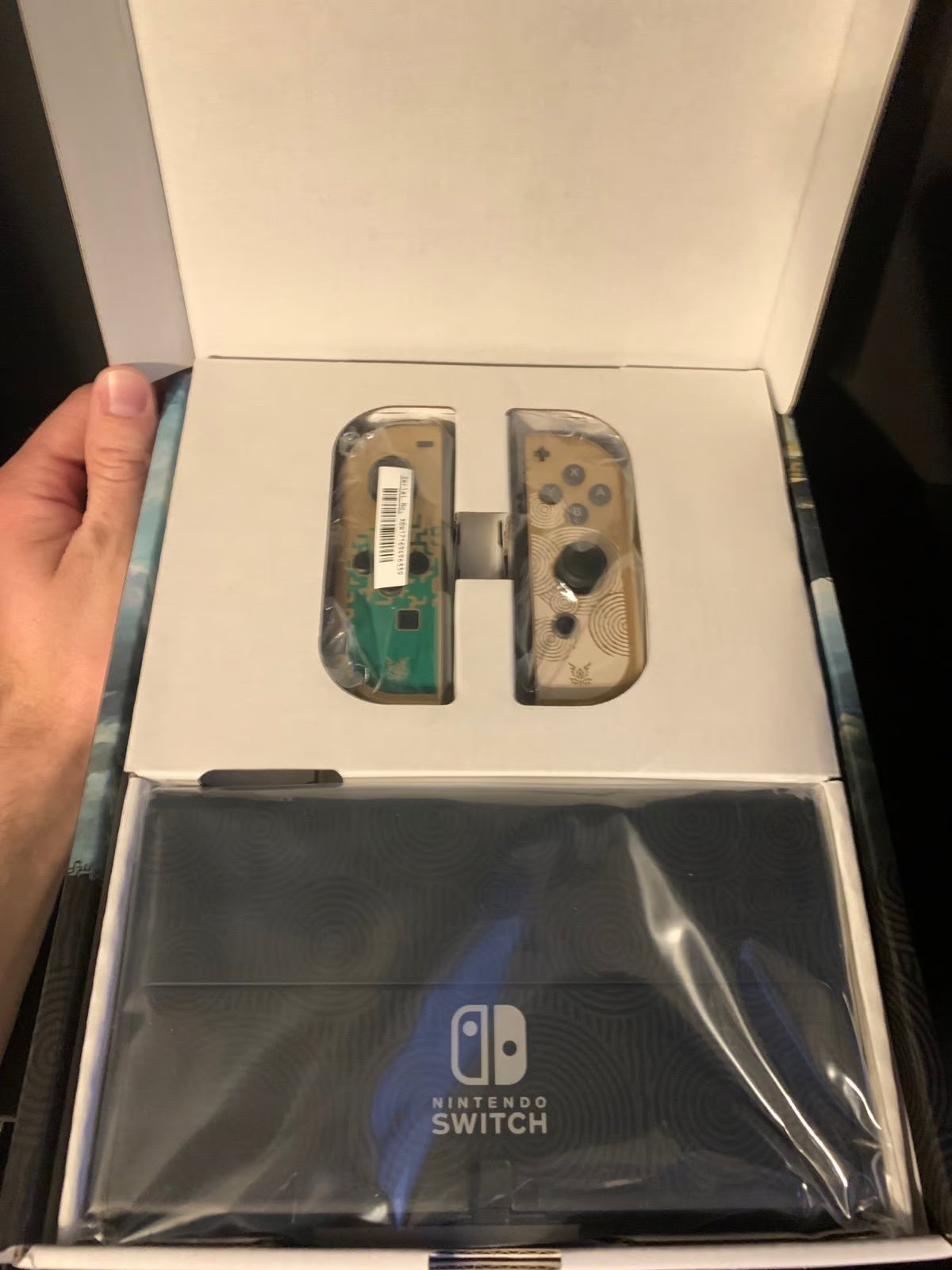 The Legend of Zelda Tears of the Kingdom Nintendo Switch OLED *MEGA BUNDLE* 3F68