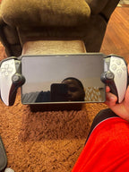 PlayStation Portal and Bundle 2V78