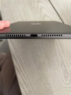 Apple iPad Mini 5th Generation 64 GB in Space Gray 3O15