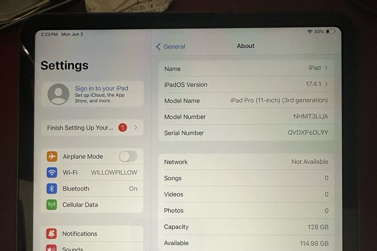 IPad Pro 11 inch 3rd generation 5g unlocked 3M97
