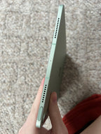 Apple iPad Air 4th generation 9Y79