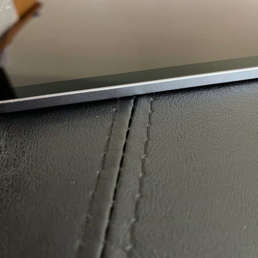 iPad Pro 11�?64gb wifi/cellular w/case 2C29