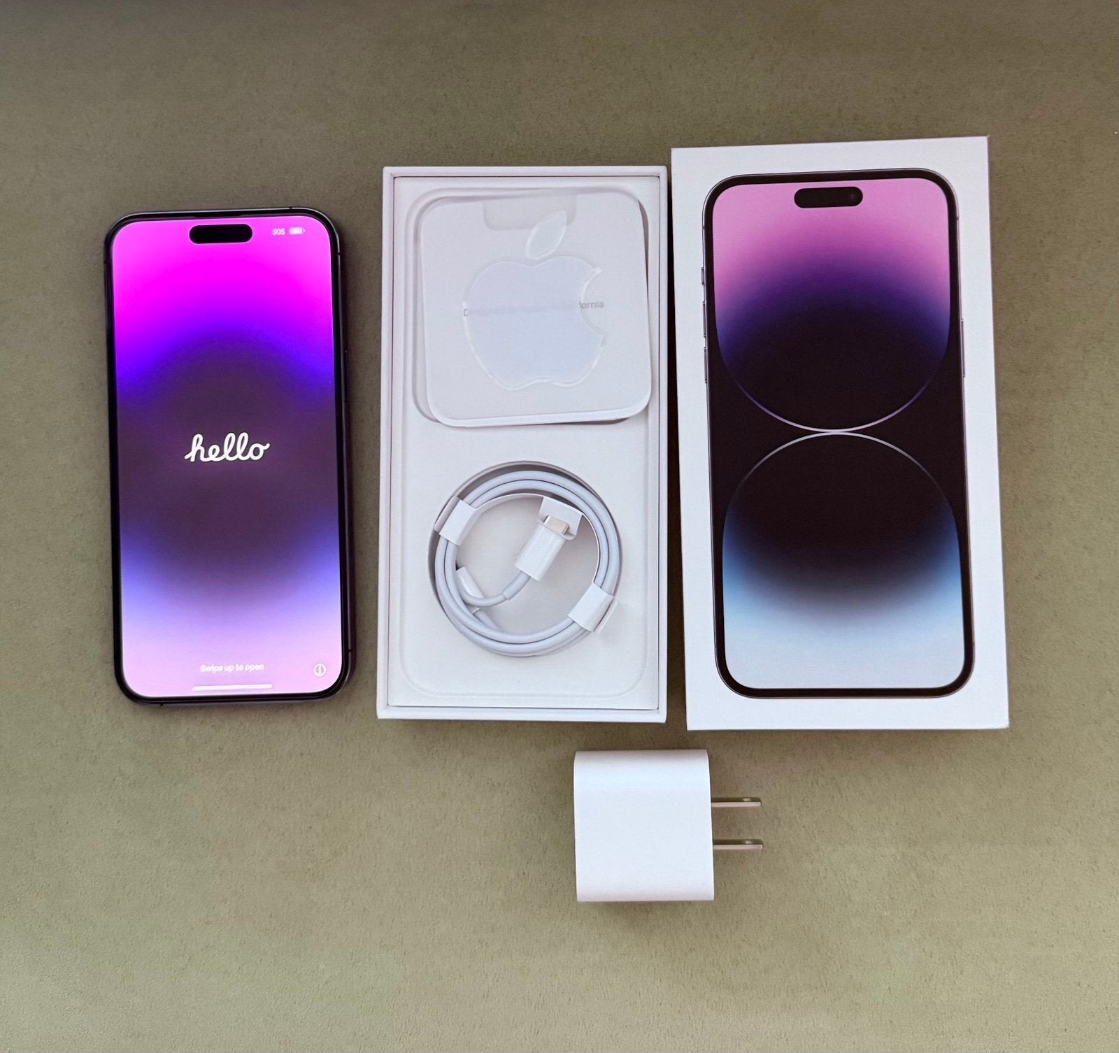 IPhone 14 Pro Max Like New unlocked with new original charger and block 1U57