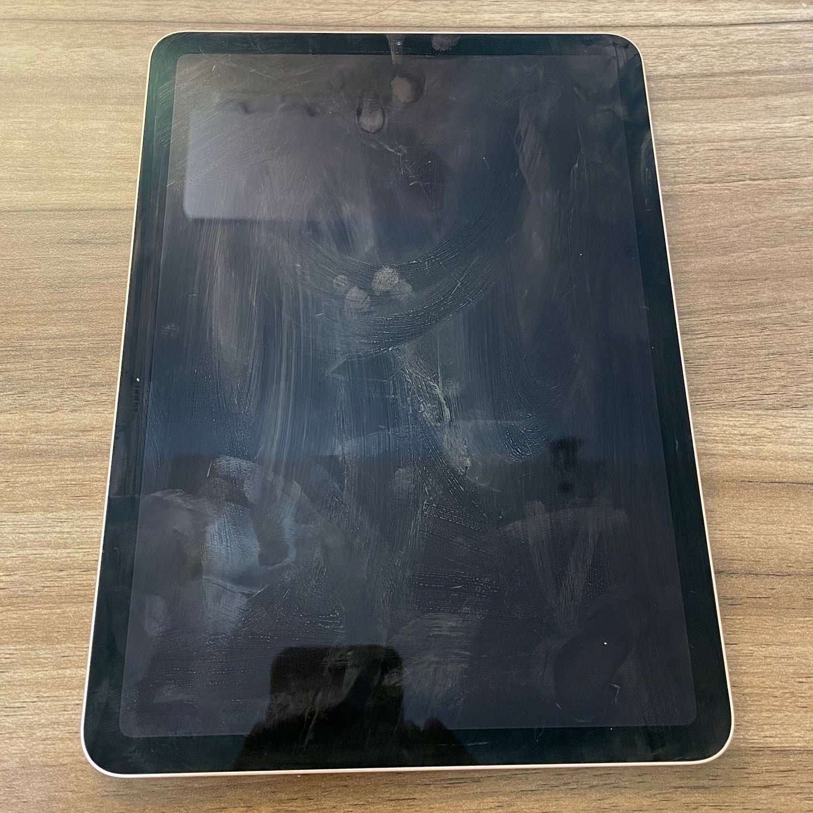 Apple IPad Air 4th Generation Bundle 9A97