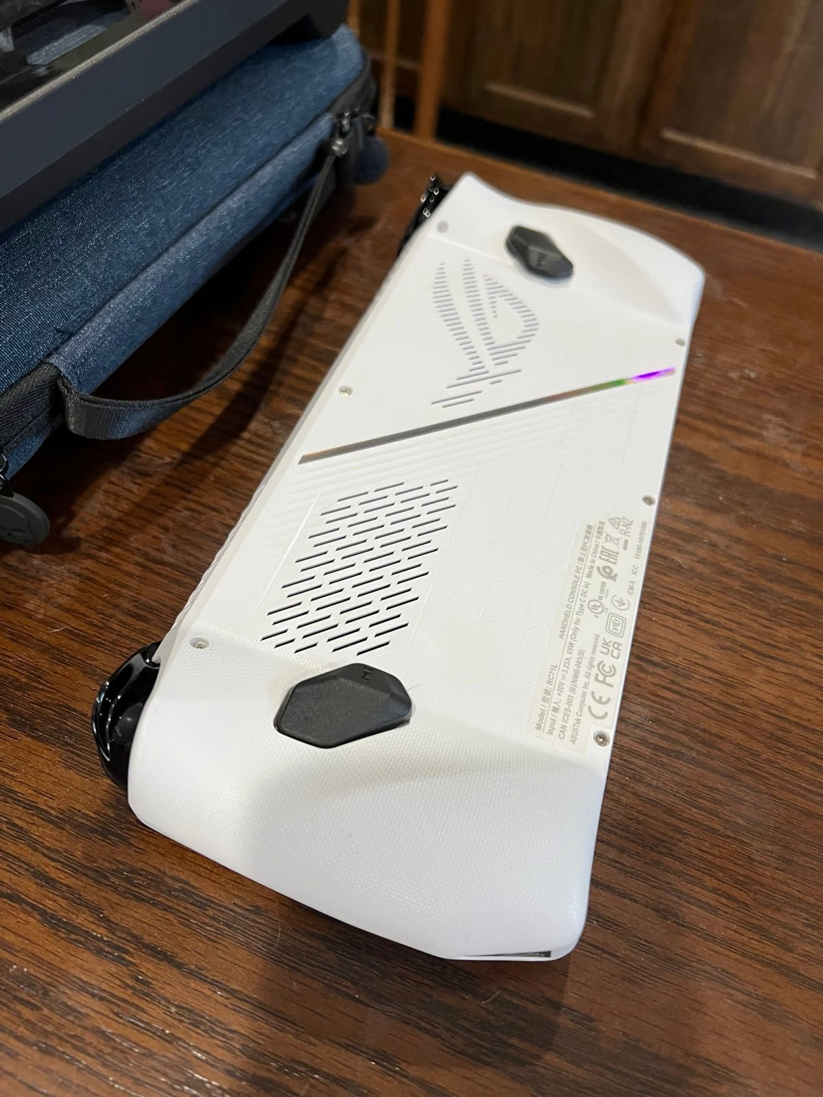 ASUS rog ally z1 extreme 2A29