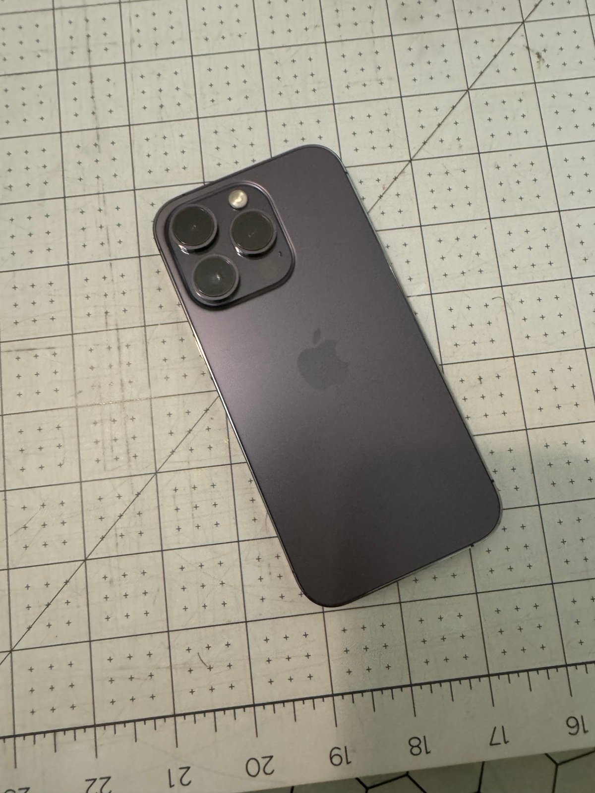 Unlocked iPhone 14 Pro Purple 8S25