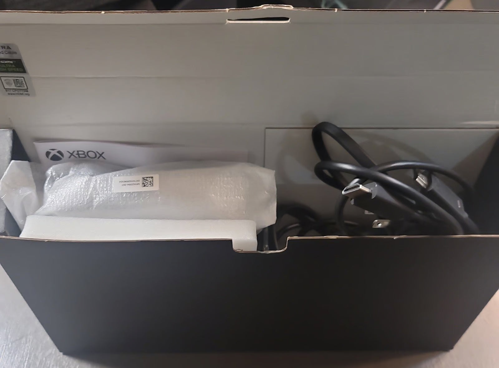 Xbox Series X 1 TB SSD with Controller Battery Charger 3K29