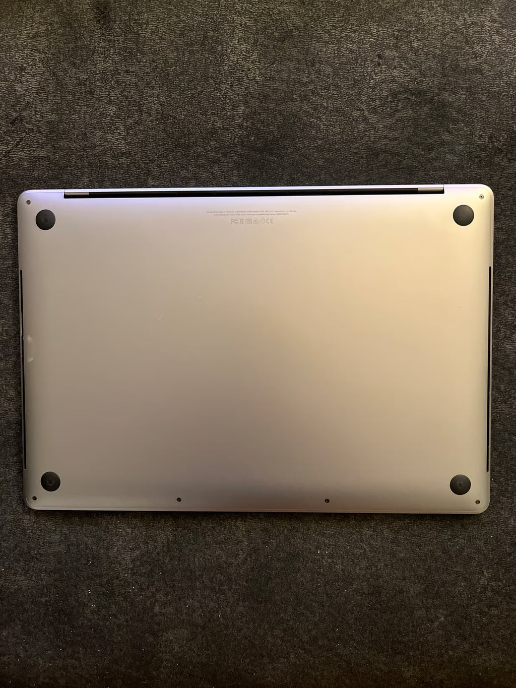 Apple Macbook Pro A1707 15in. Retina Display Core i7 2.6 GHz  256GB SSD 9H92