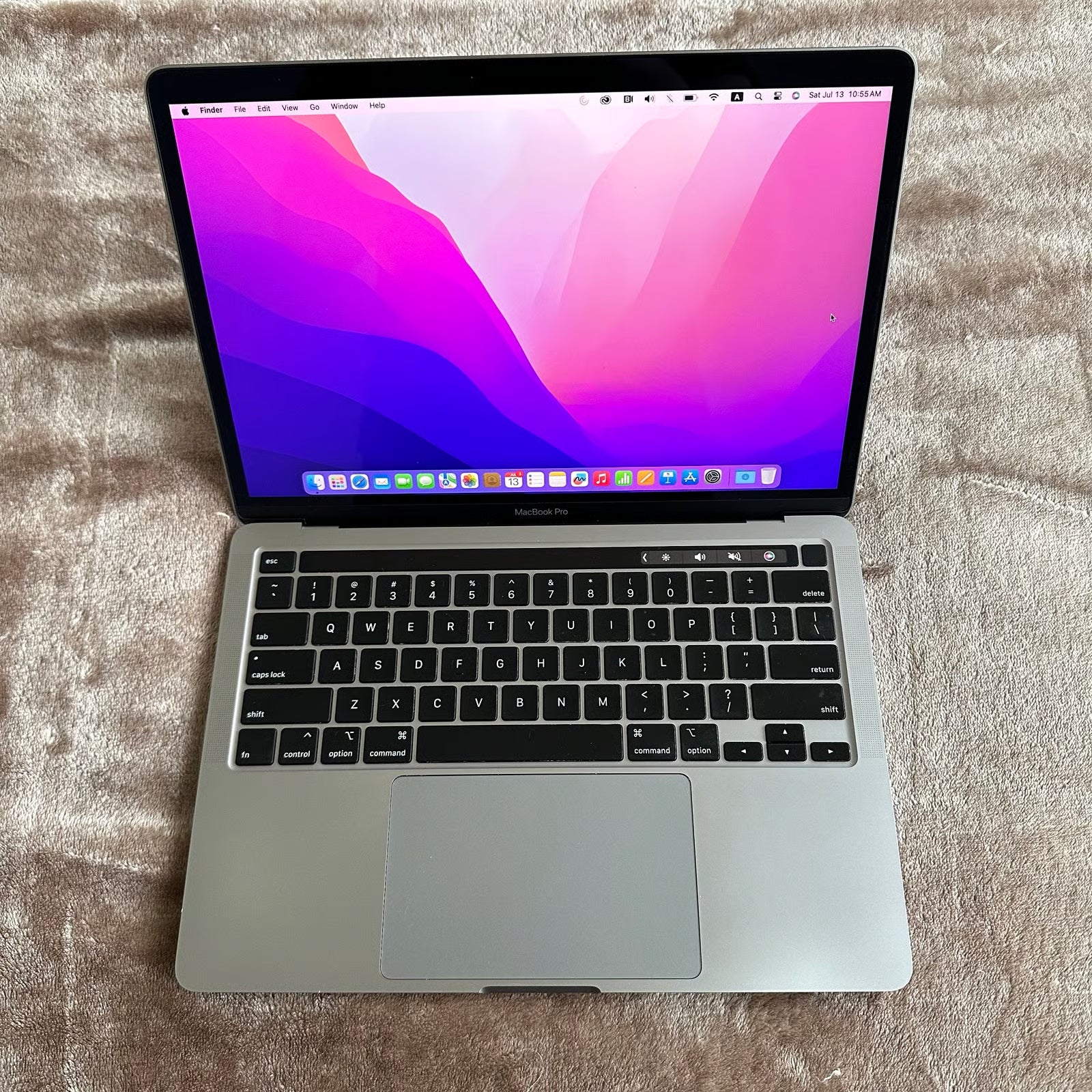MacBook Pro 13 inch 256GB Space Grey 8S26