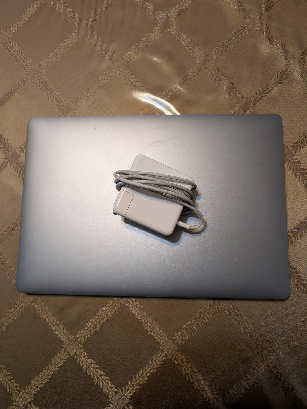 MacBook pro 16 inch 2019 7Q88