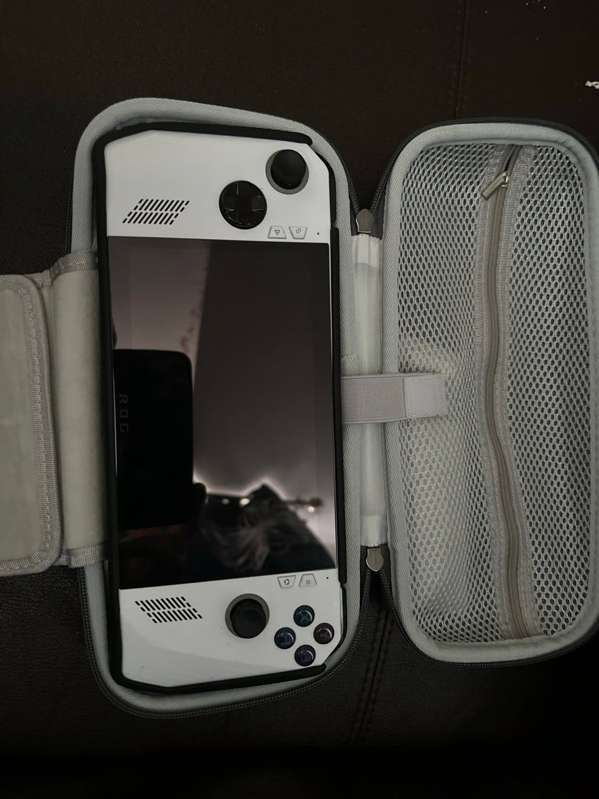 ASUS rog ally z1 extreme 7U93