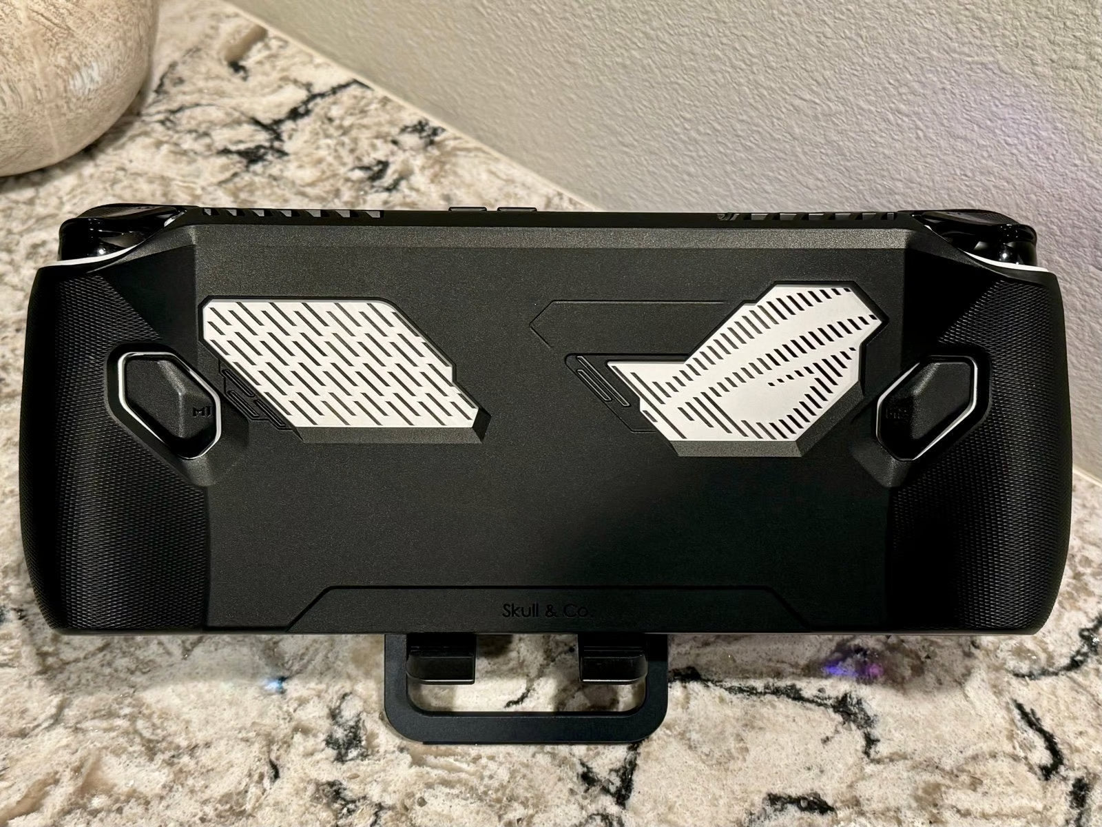 ASUS ROG Ally Z1 Extreme Handheld Gaming PC 512GB SSD 16GB RAM 7"" 1080p 120Hz 8A83