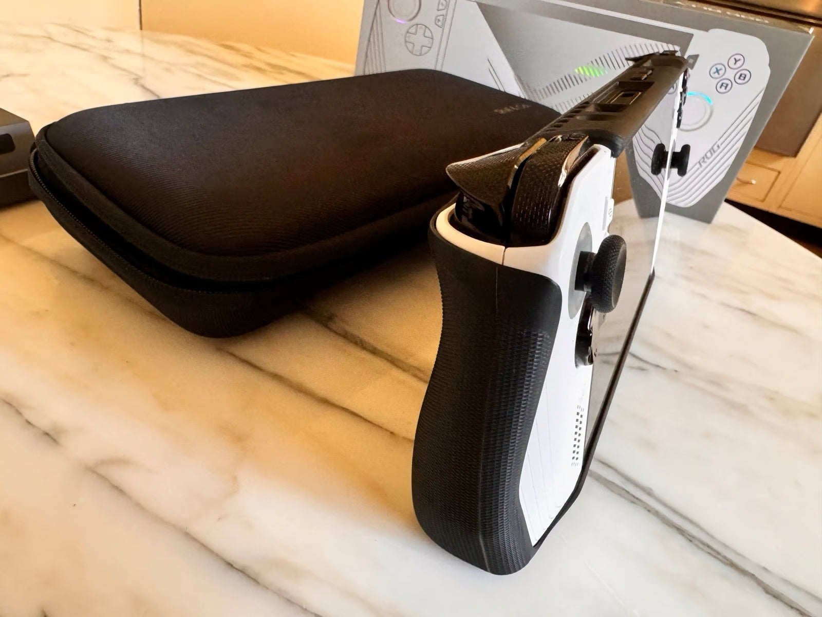 ASUS rog ally z1 extreme bundle 3E61