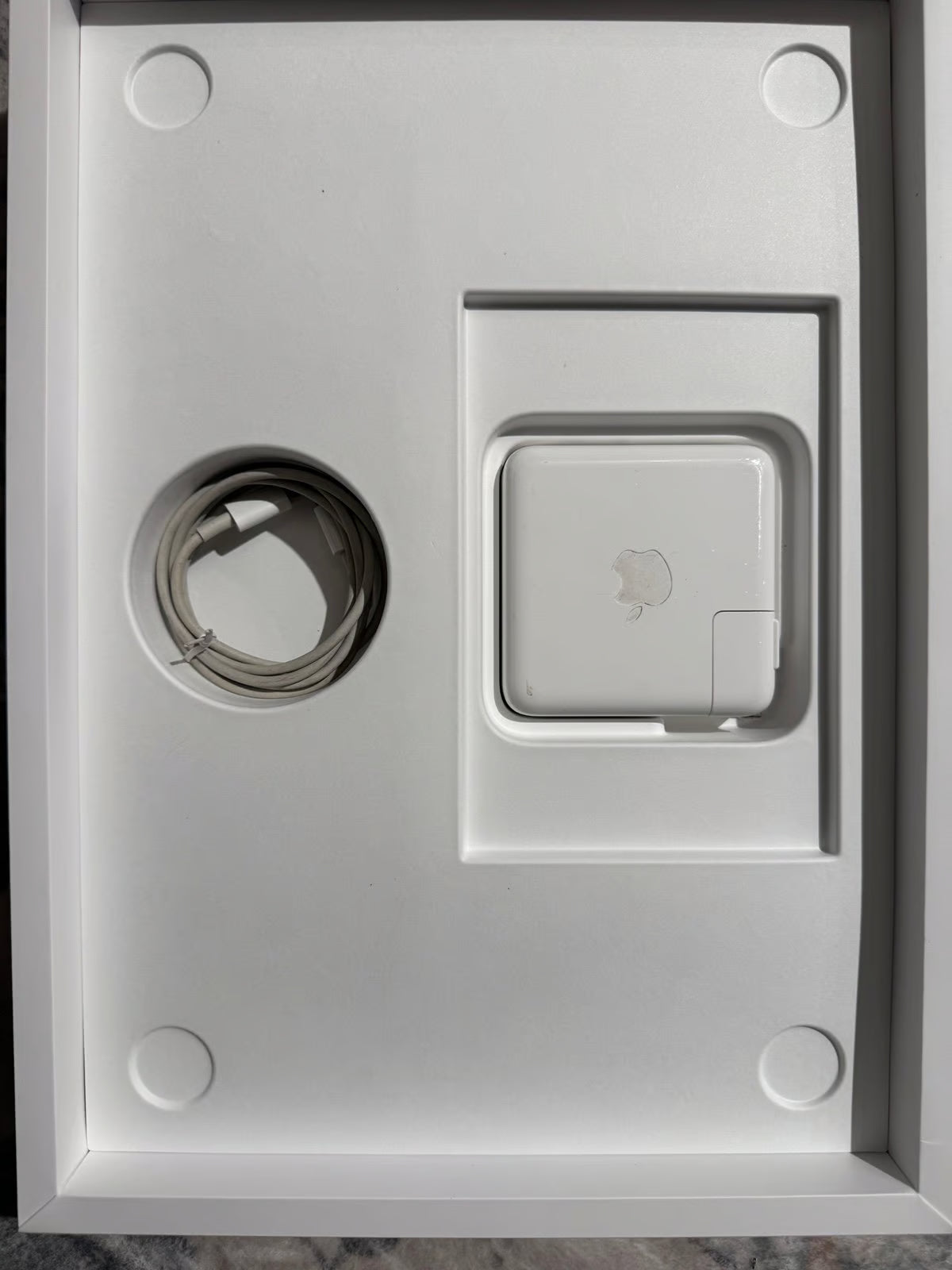 Apple Macbook Pro 13in.  M2 3.49 GHz  256GB SSD 6S96