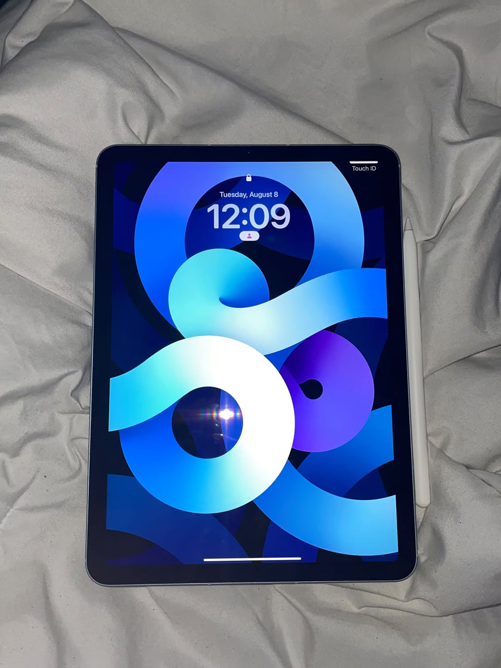 iPad Air with Apple Pencil 9T22