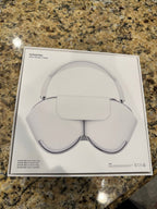 Apple AirPods Max sikver with three cases 8A16