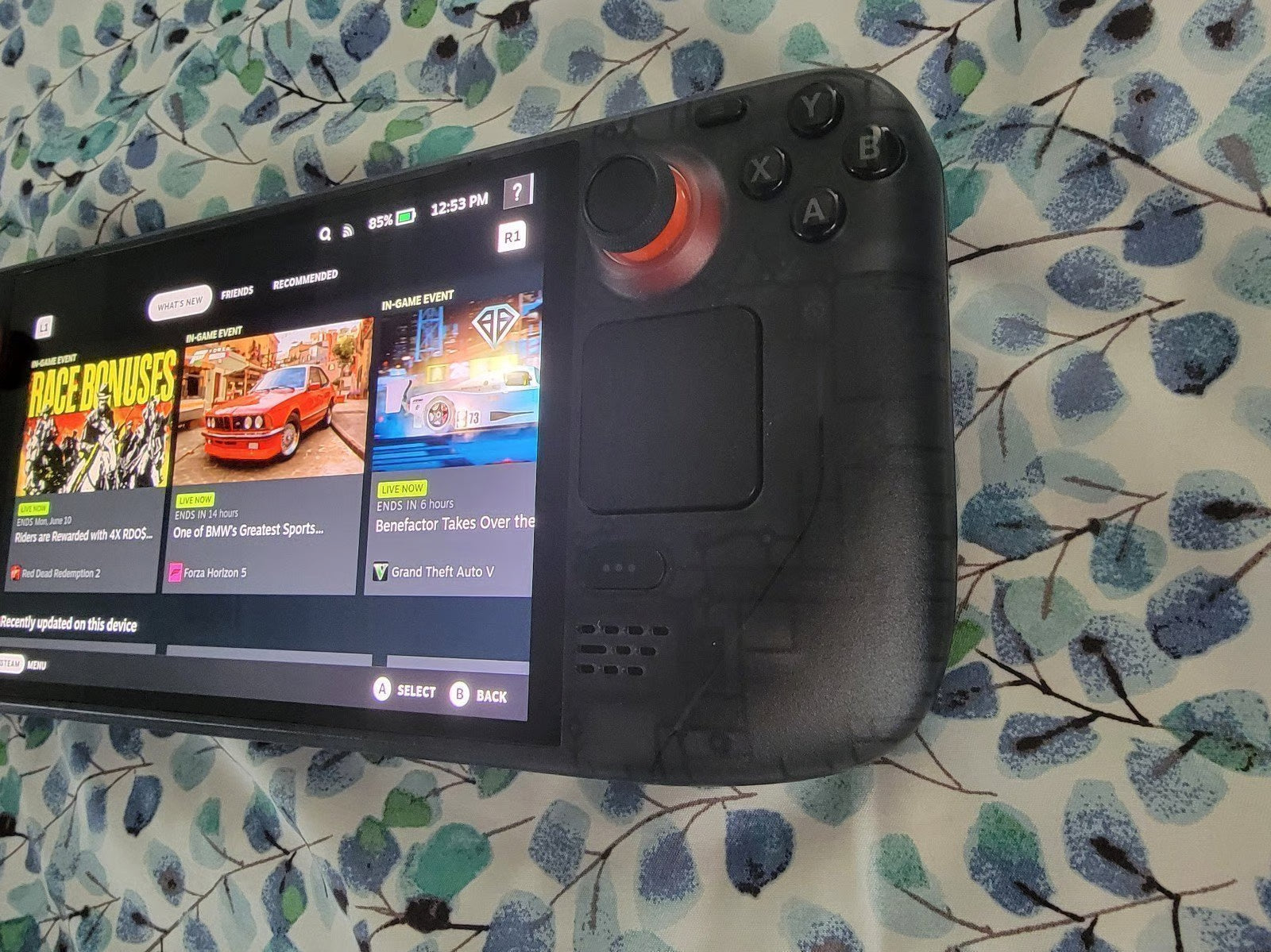 Steam Deck OLED Limited Edition 1TB with Valve Steam Deck Docking Station 9Q52